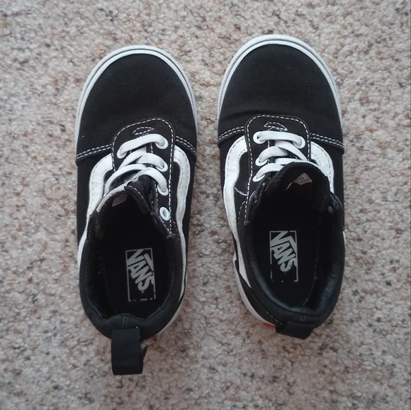 Old Skool Vans Toddlers Shoes - Picture 4 of 10